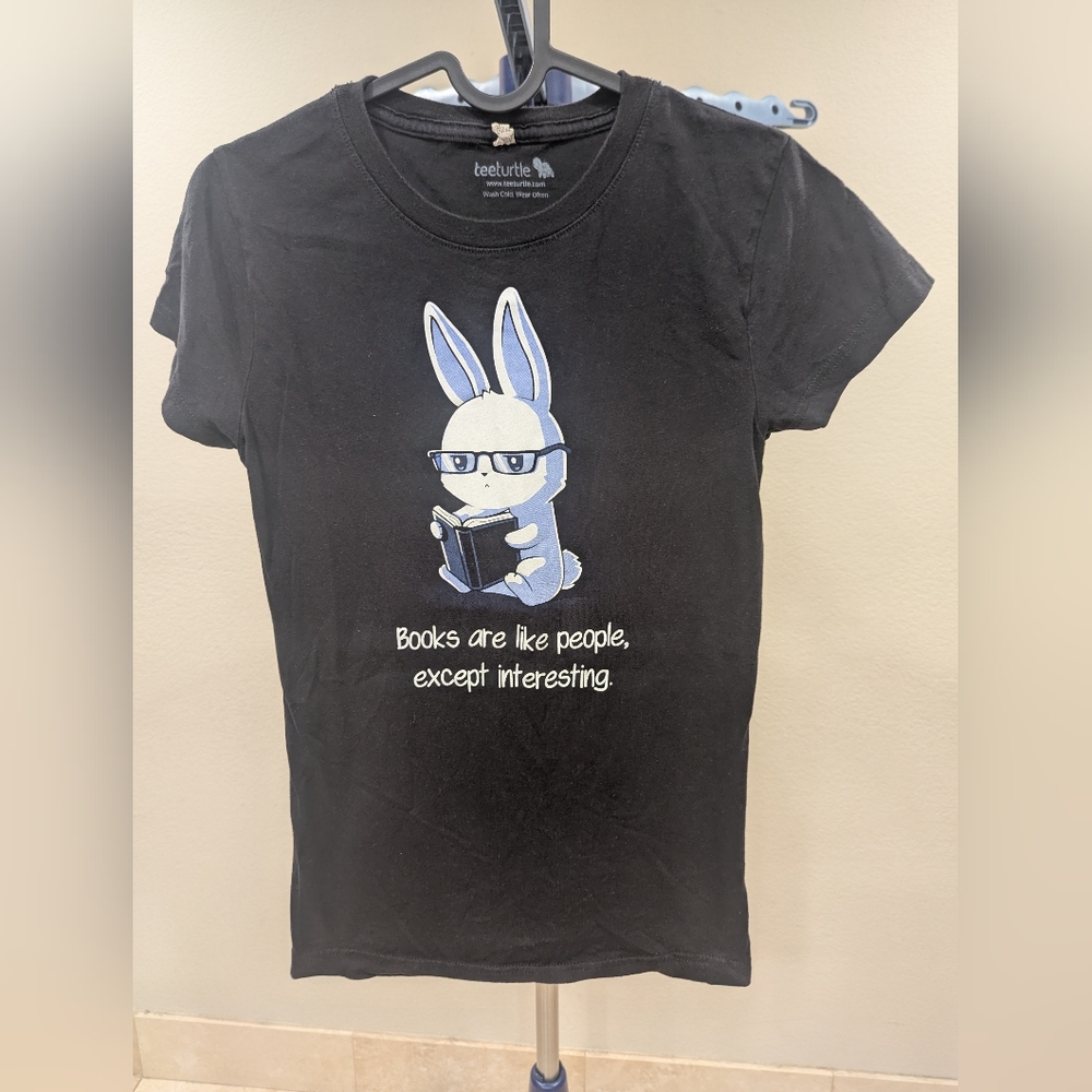 "Books are like people, except interesting" Bunny T-Shirt Youth L Black